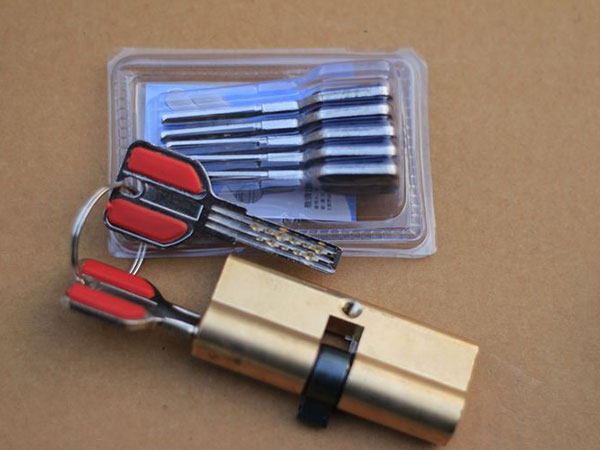 安康24小时上门开锁公司